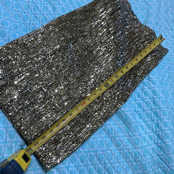 Lucy, Paris, gold sequin pencil skirt - Picture 5 of 5